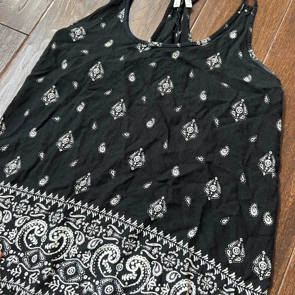 MUDD Black and White Paisley Razor Back Tank